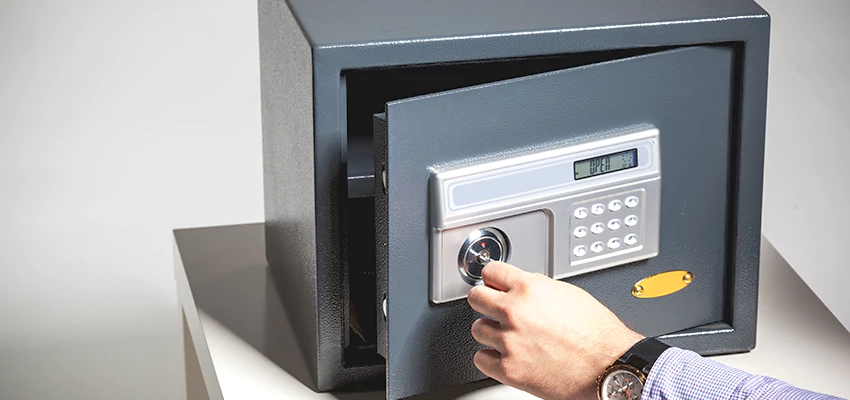 Jewelry Safe Unlocking Service in Jupiter, Florida